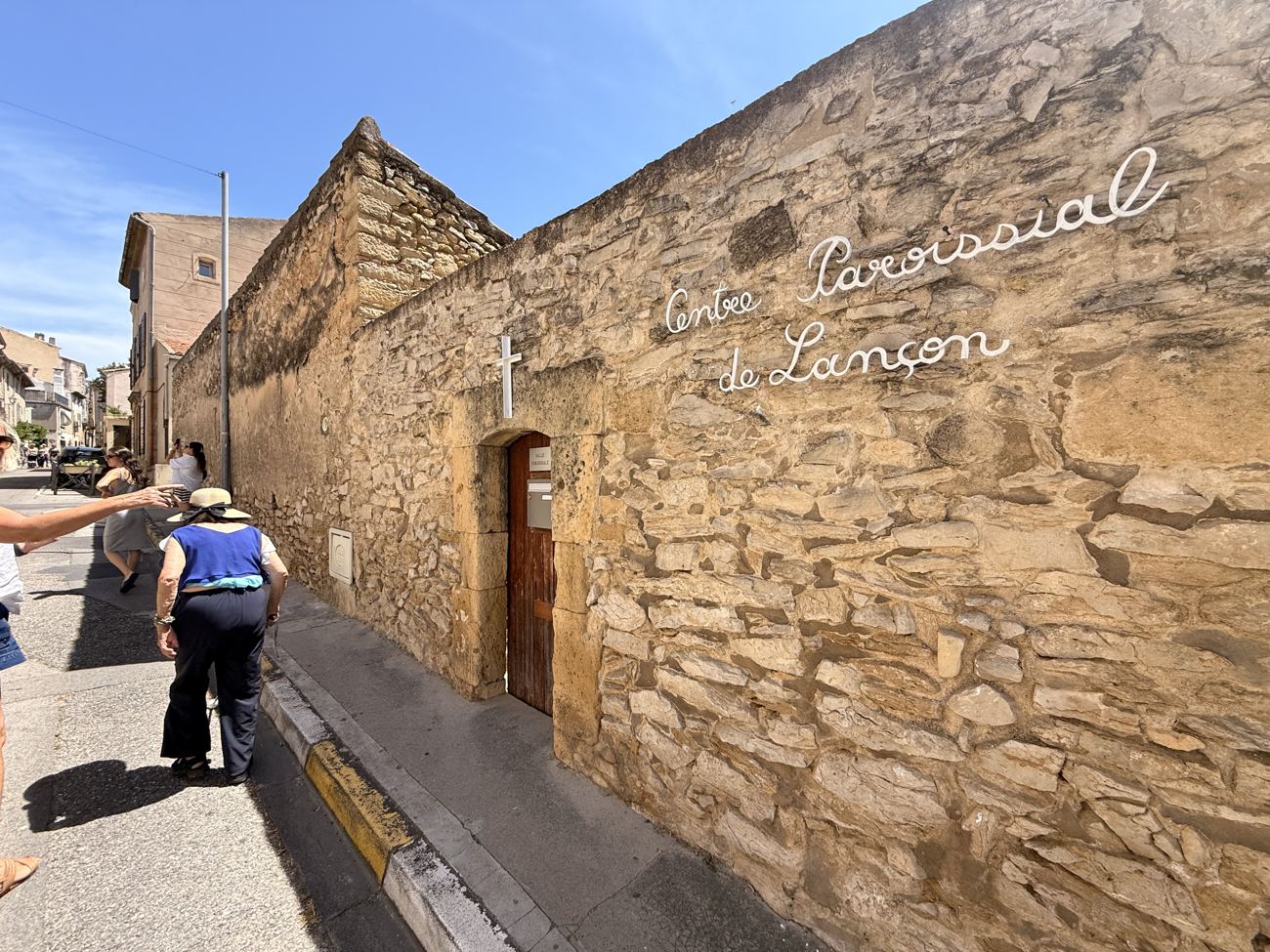 The parish wall, mid-stroll
