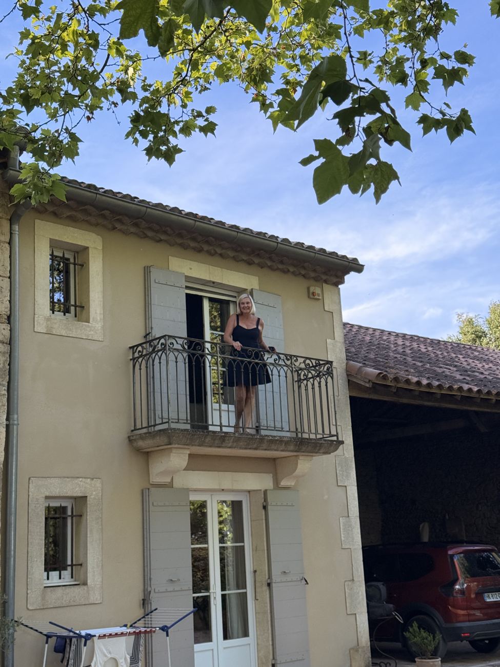 The balcony wave