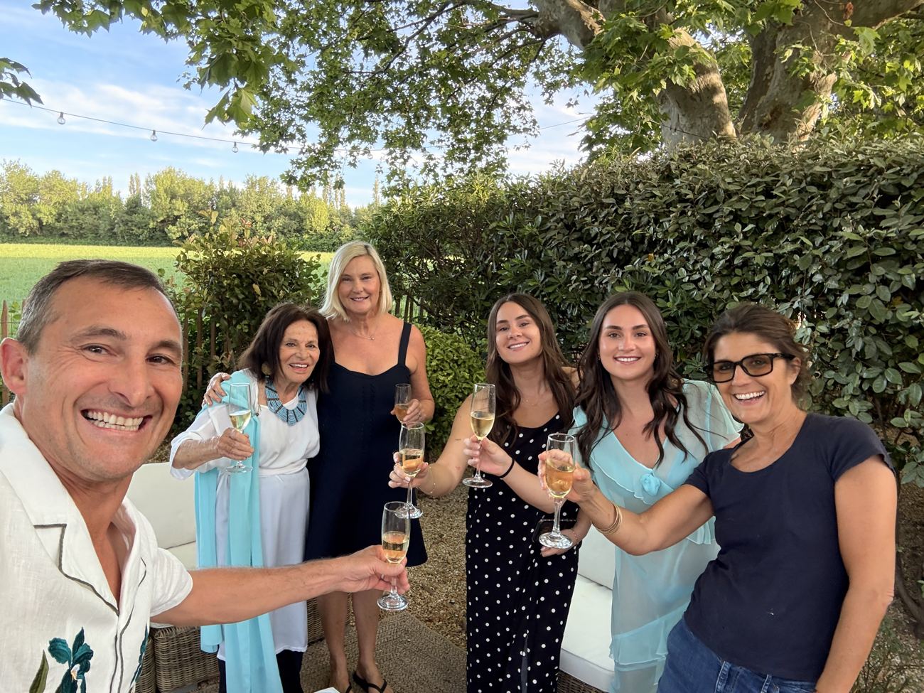 Flutes raised under the tree