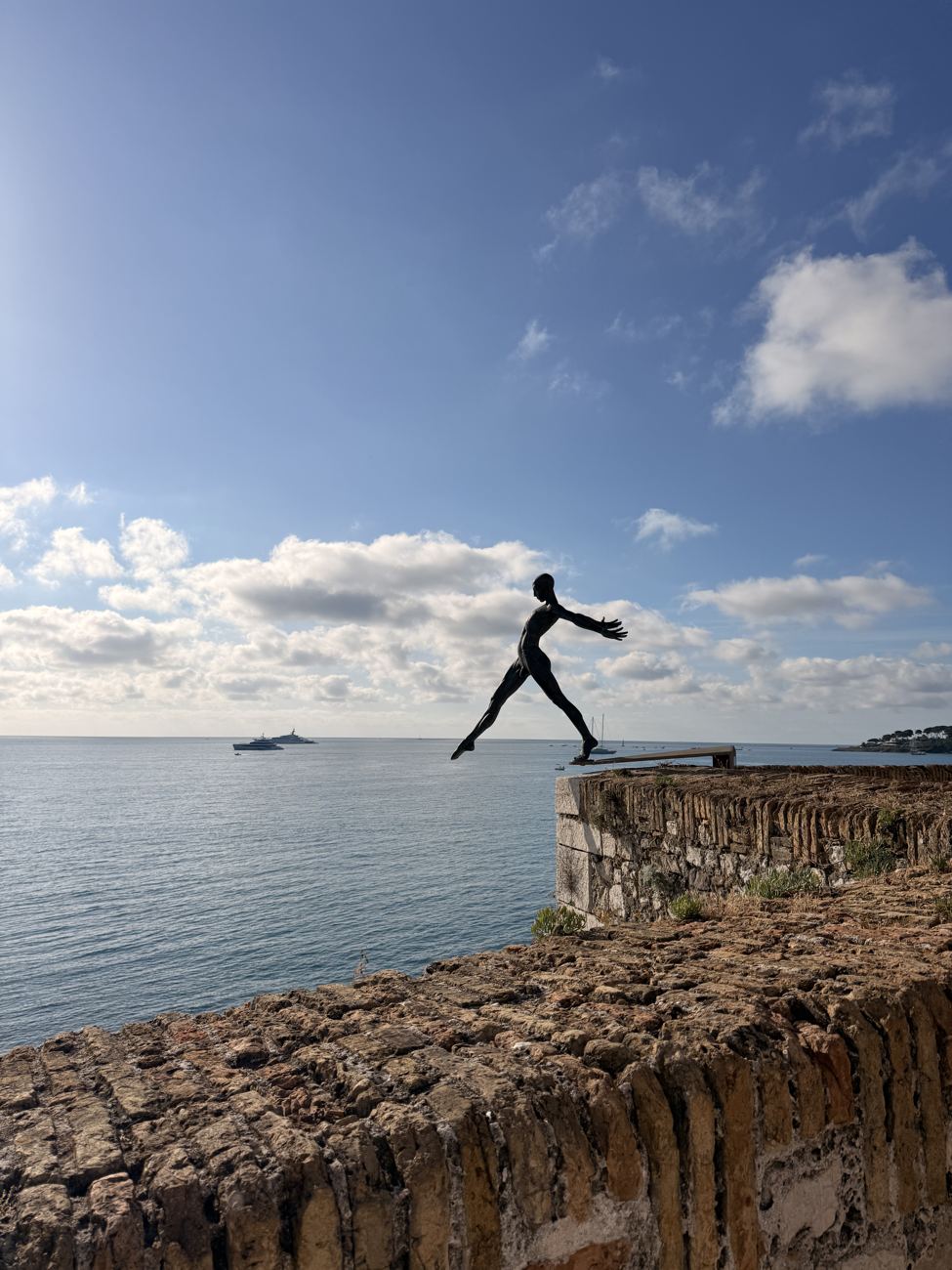 The figure on the sea wall