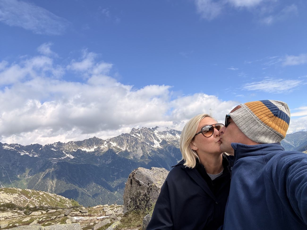 A kiss at altitude