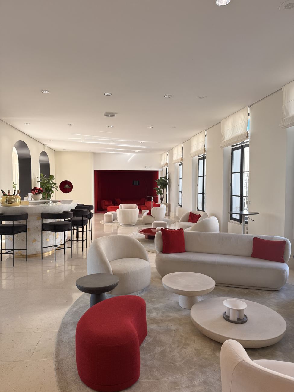 The white lounge